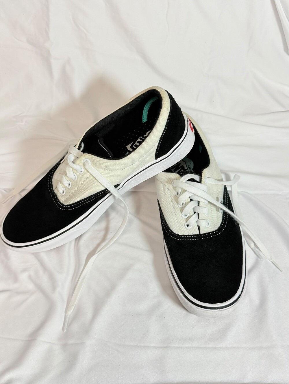 Vans Era ComfyCush Black/White Men's Size 10 Classic Skate Sneakers - Picture 5 of 9